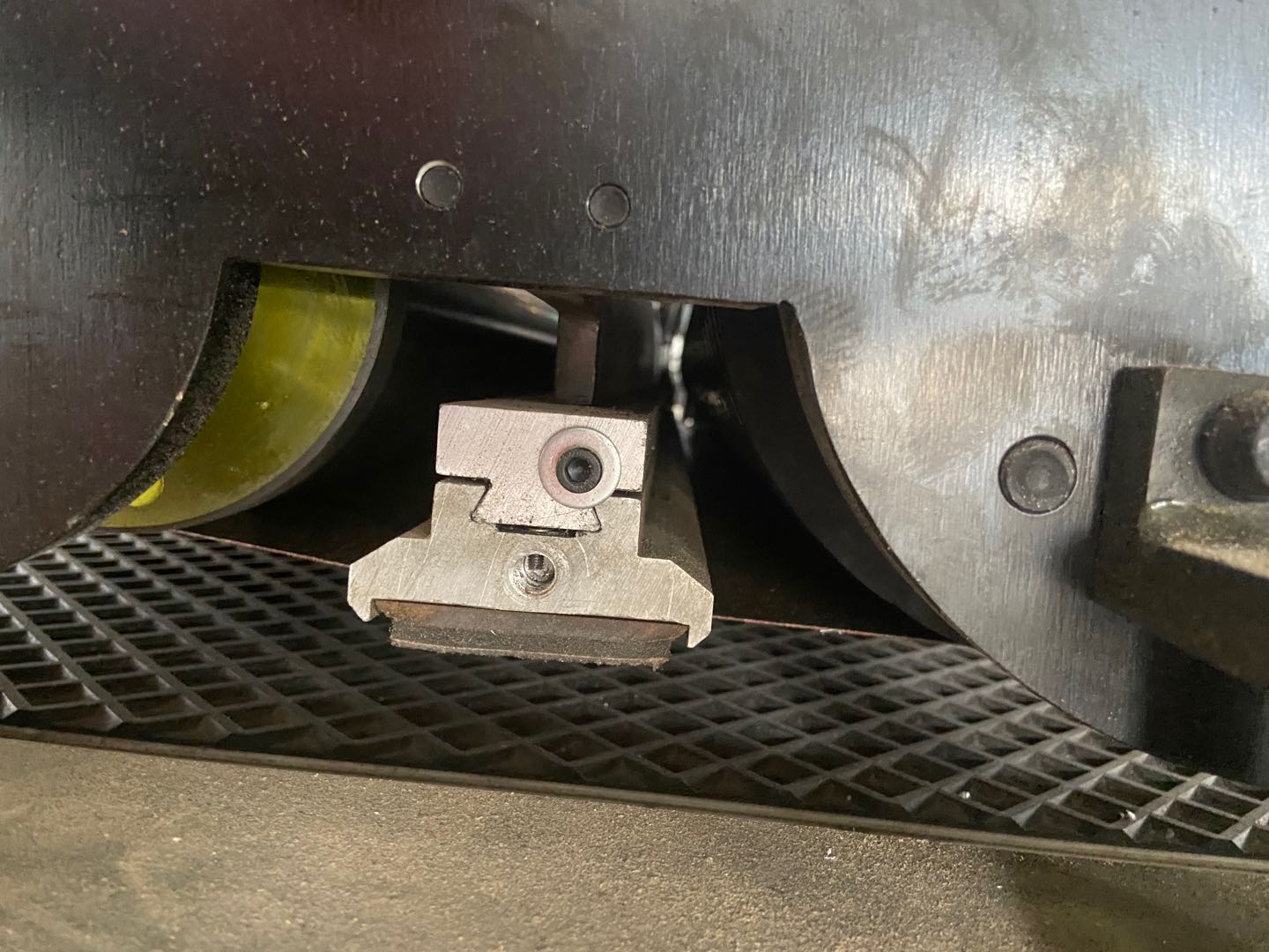 ToughCut 1300mm Double Wide Belt Sander with Platen PLATINUM 1300DB