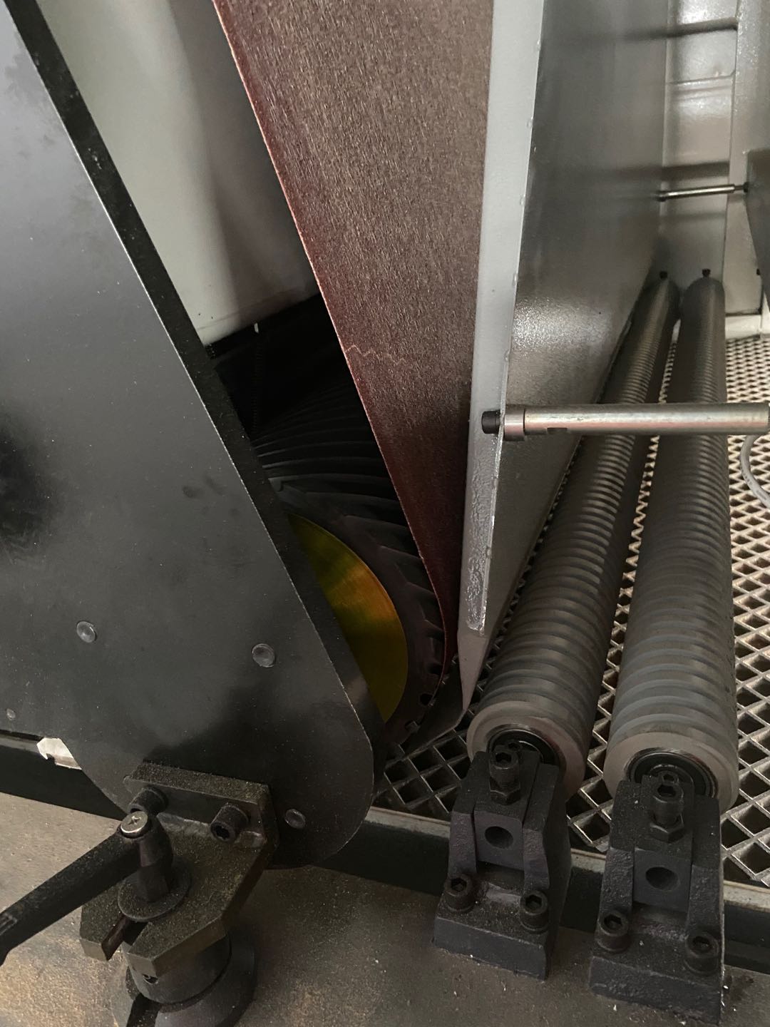 ToughCut 1300mm Double Wide Belt Sander with Platen PLATINUM 1300DB